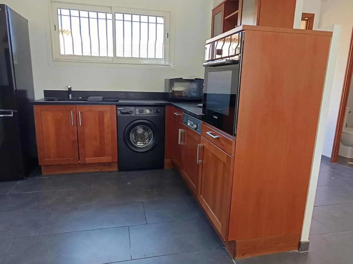 Appartement T4 A L'Etage D'Une Villa Avec Piscine Et Jardin 0*, Grasse